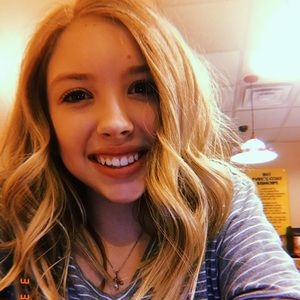 Meet your Posher, Avery